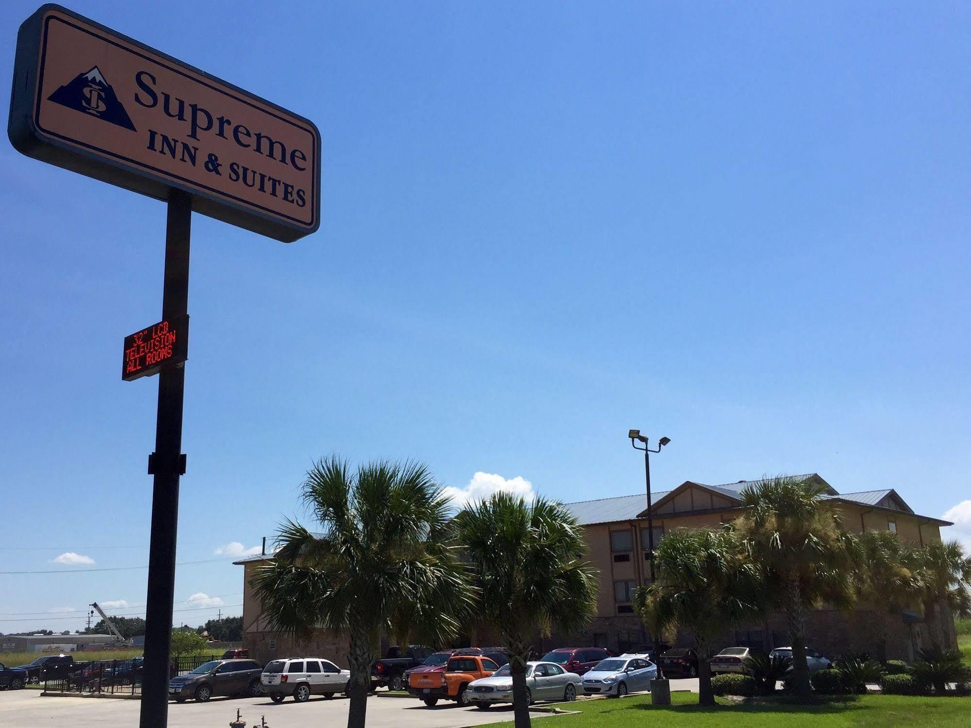 Quality Inn & Suites Near Tanger Outlet Mall Gonzales Exterior foto
